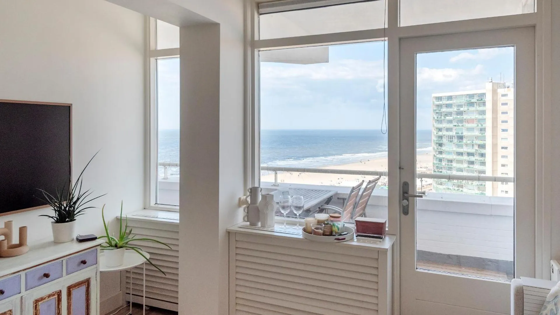 Fika Beach Apartment زاندفورت