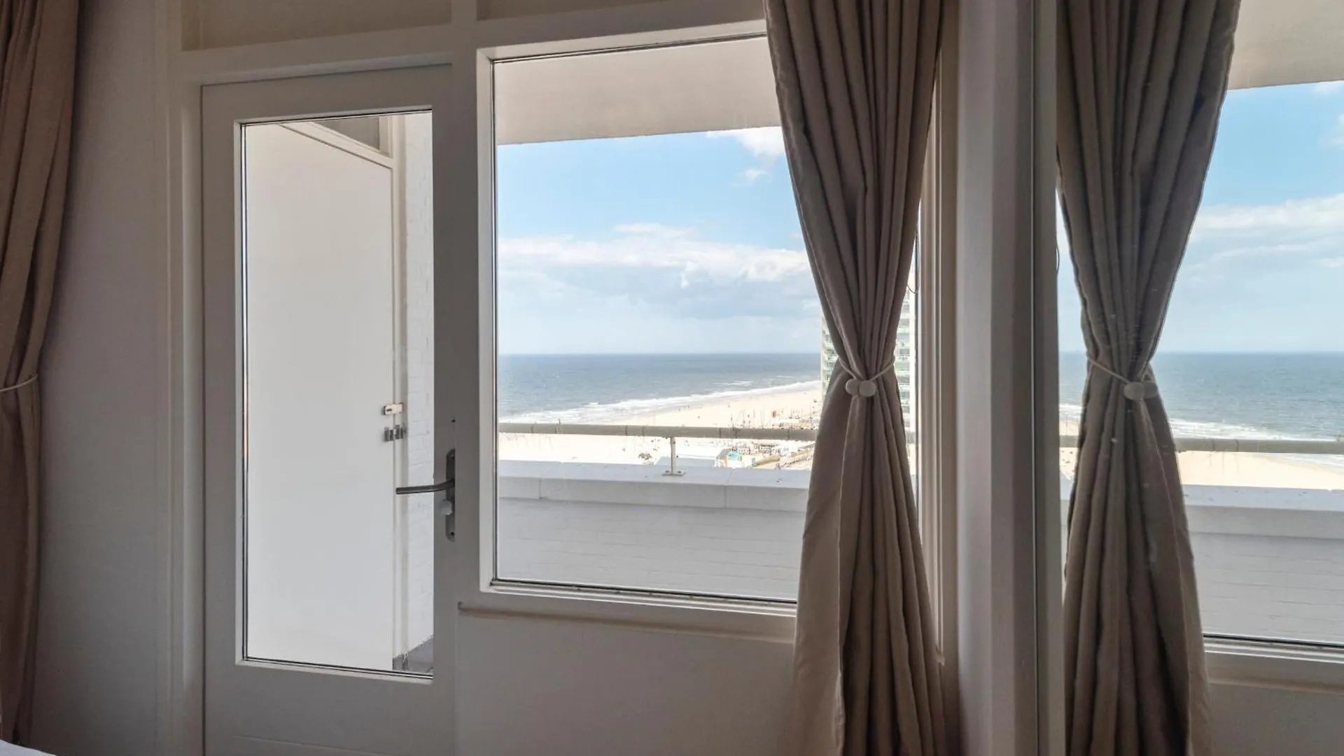 Fika Beach Apartment Zandvoort